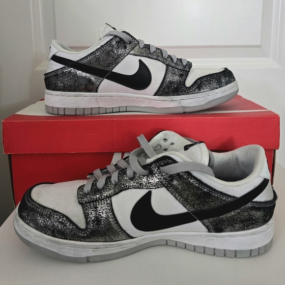 Nike Dunk Low Golden Gals Women 9.5 Men 8 - Picture 1 of 7